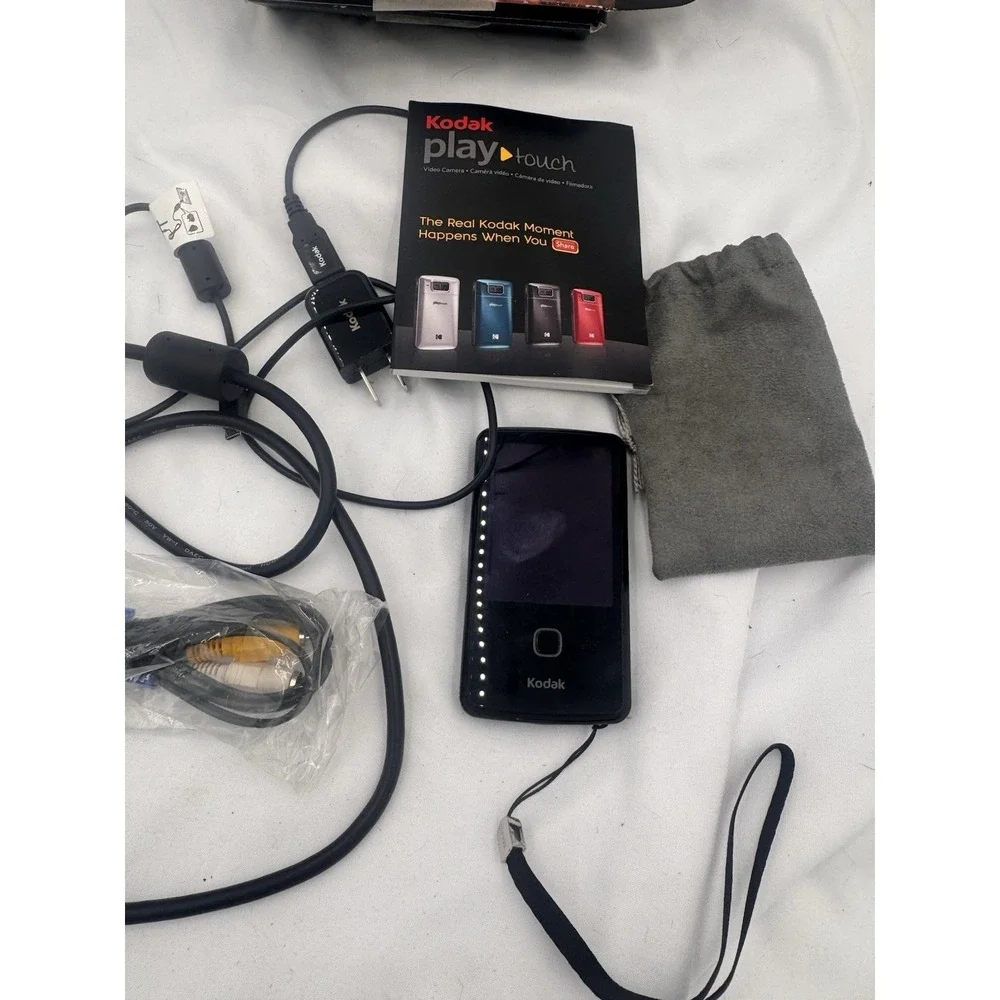 KODAK Play Touch Zi10 HD Video & Still Digital Camera BLUE-PREOWNED/TESTED